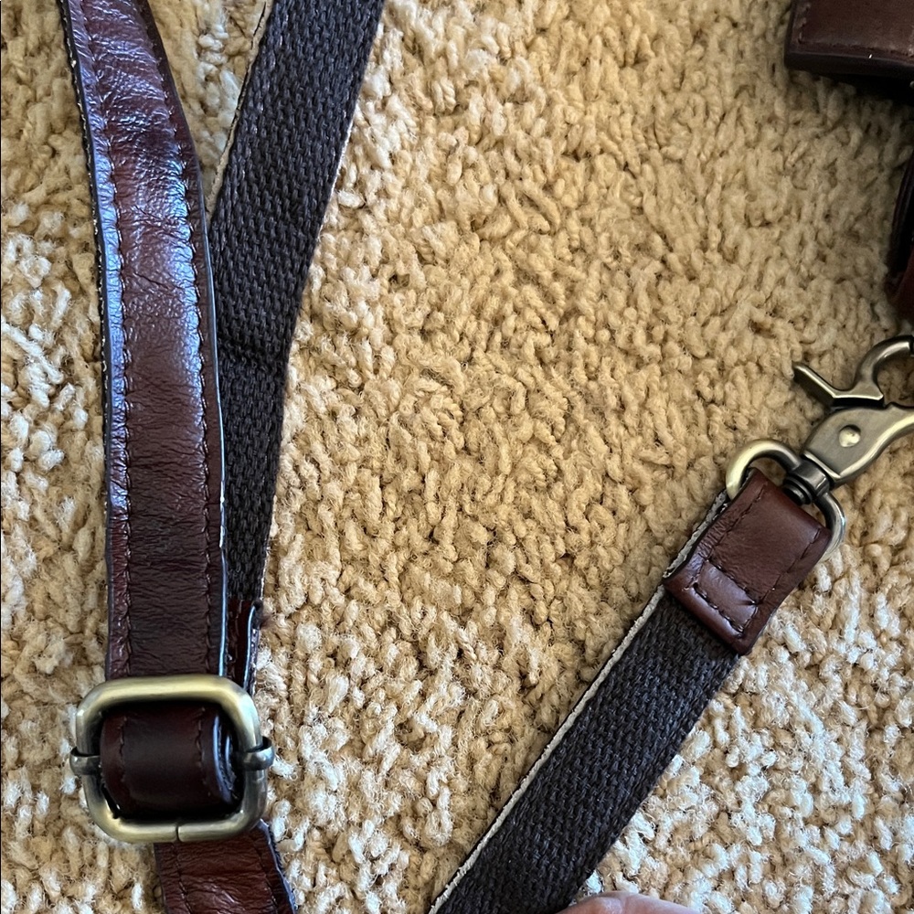 Elegant Brown Floral Embossed Handbag - Picture 7 of 11